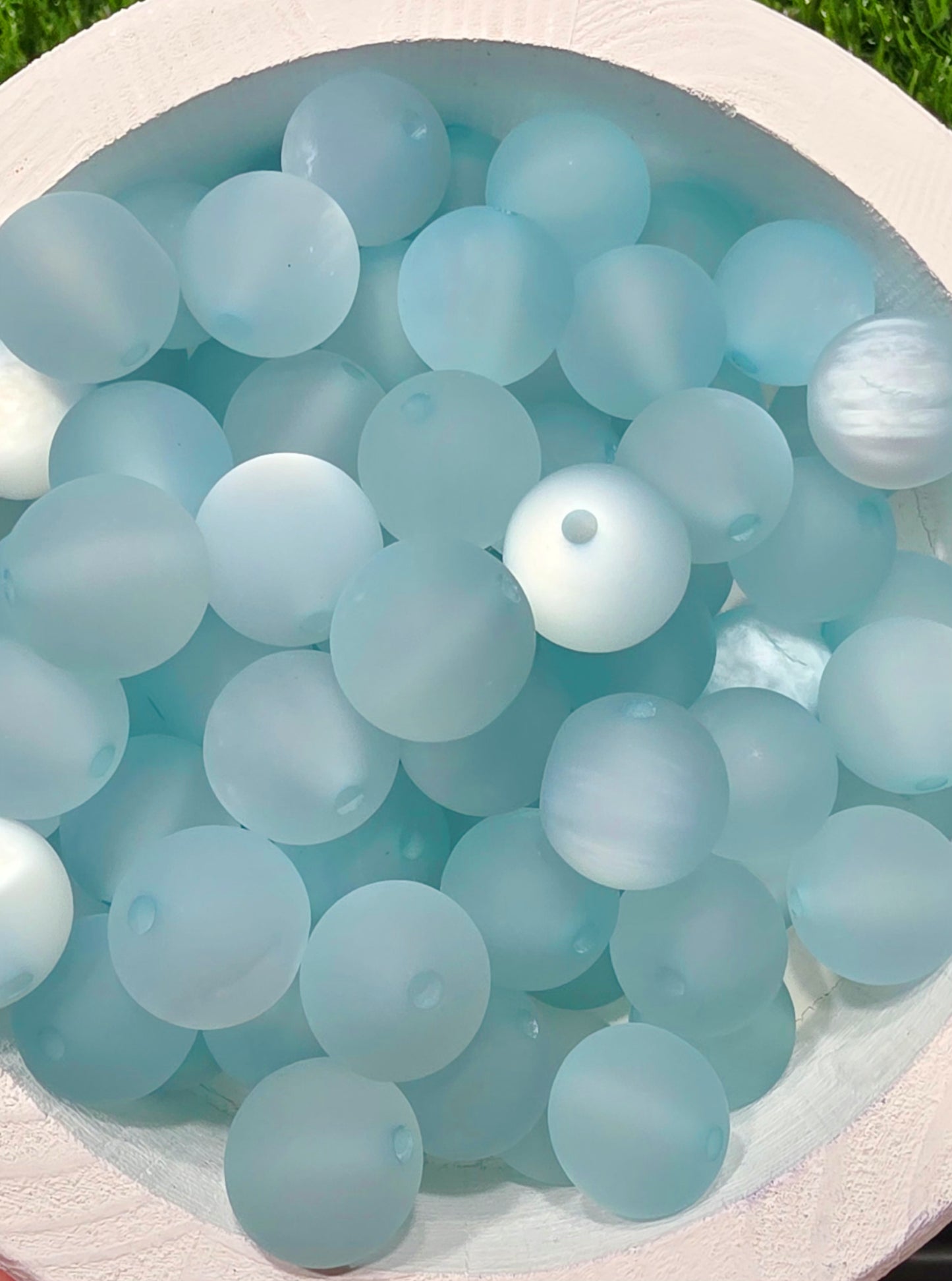 16mm frosted cat eye acrylic beads.