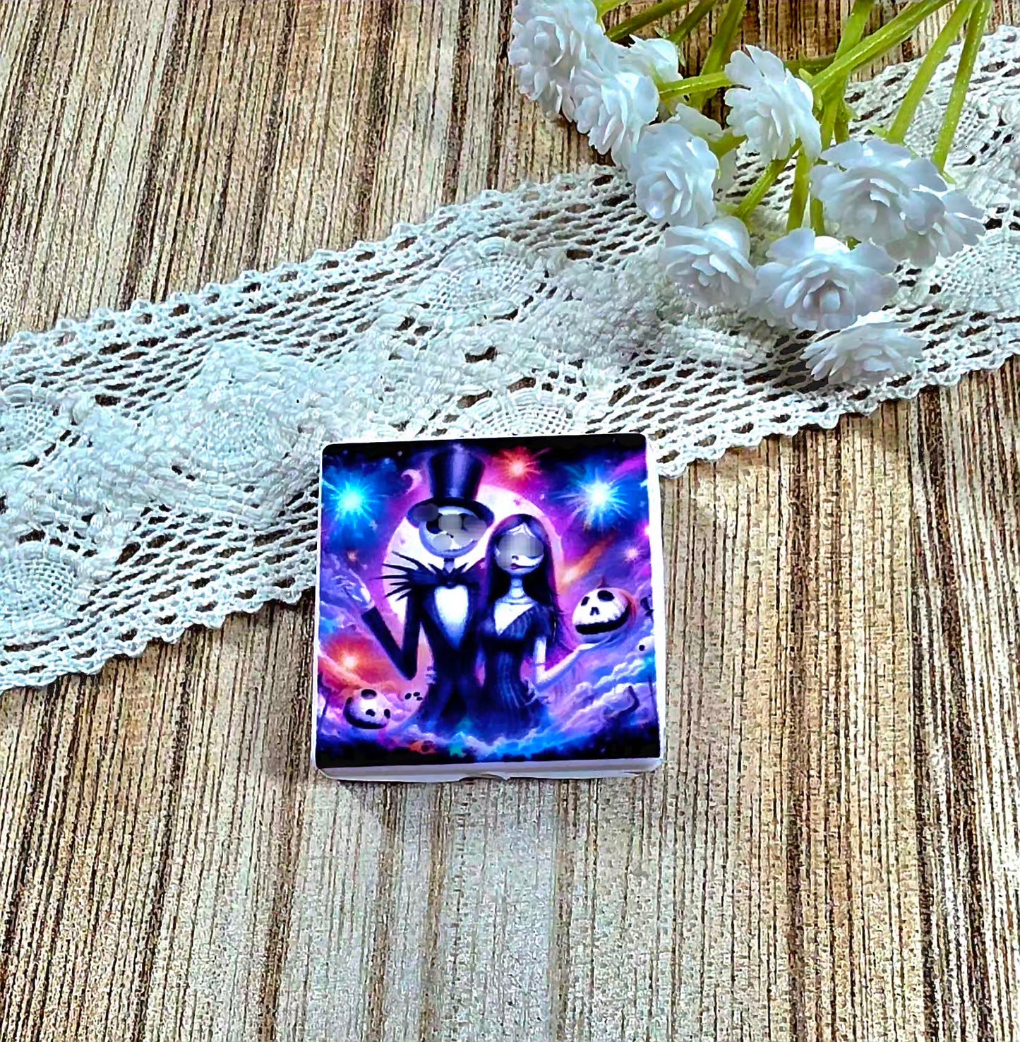 Halloween Skeleton Couple Silicone Focal Bead ā Spooky Cute Moonlight Design