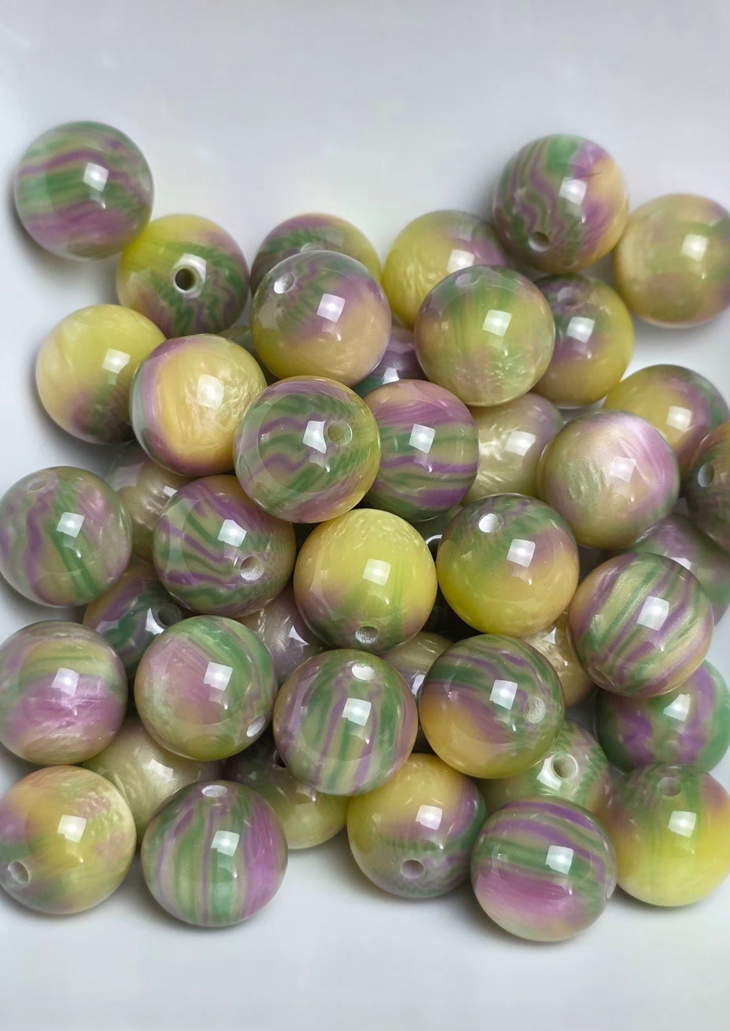 Sweet Orchid Acrylic Beads – 16mm – 10 Pack