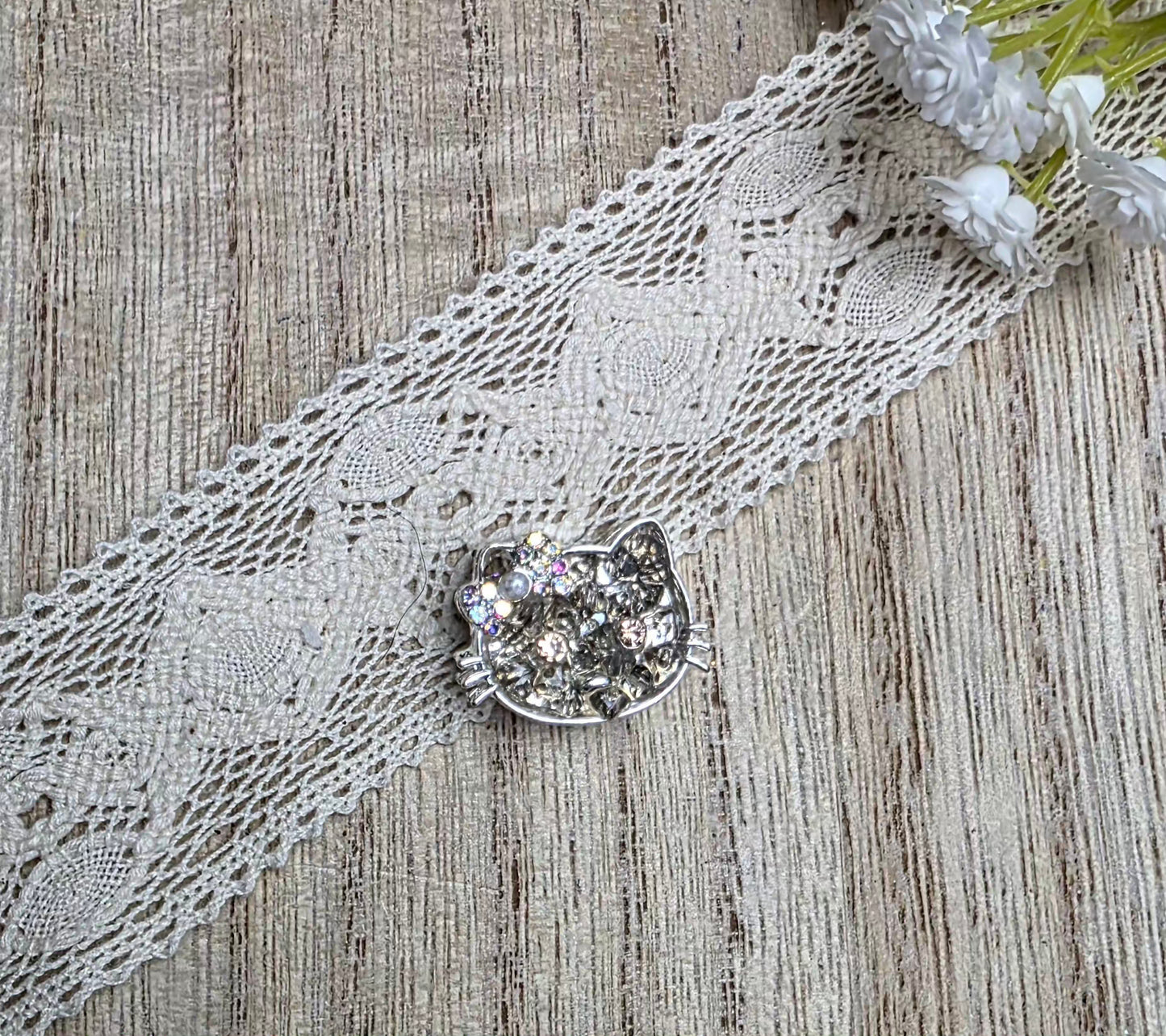 Rhinestone Kitty Metal Bead – Clearance