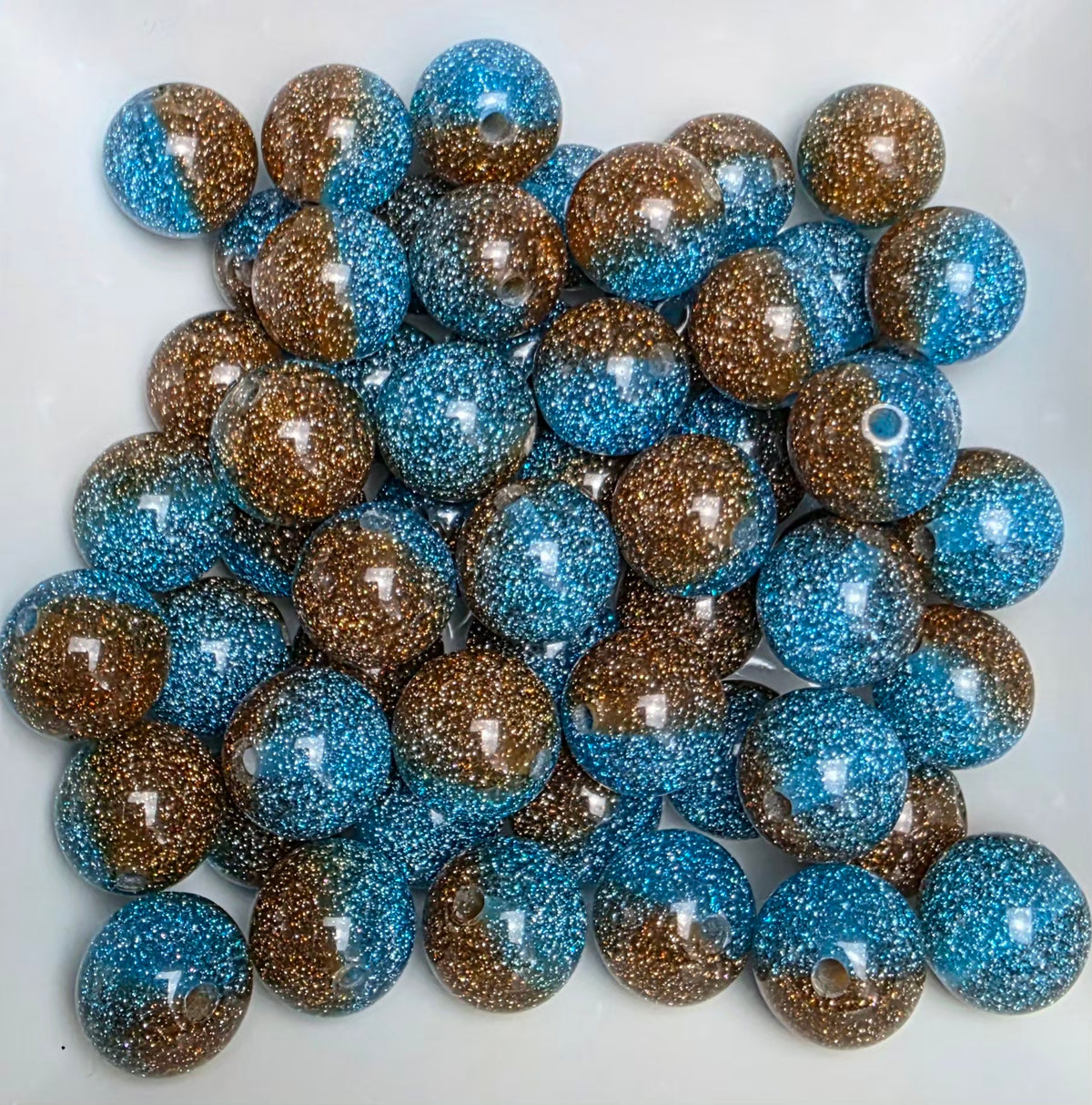 Blue & Brown Two-Tone Glitter Acrylic Beads – 16mm – 5 Pack