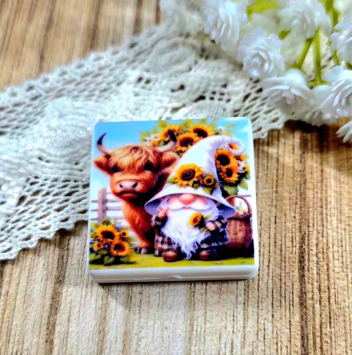Sunflower Highland Cow & Gnome Silicone Focal Bead ā Farmhouse Fall Design