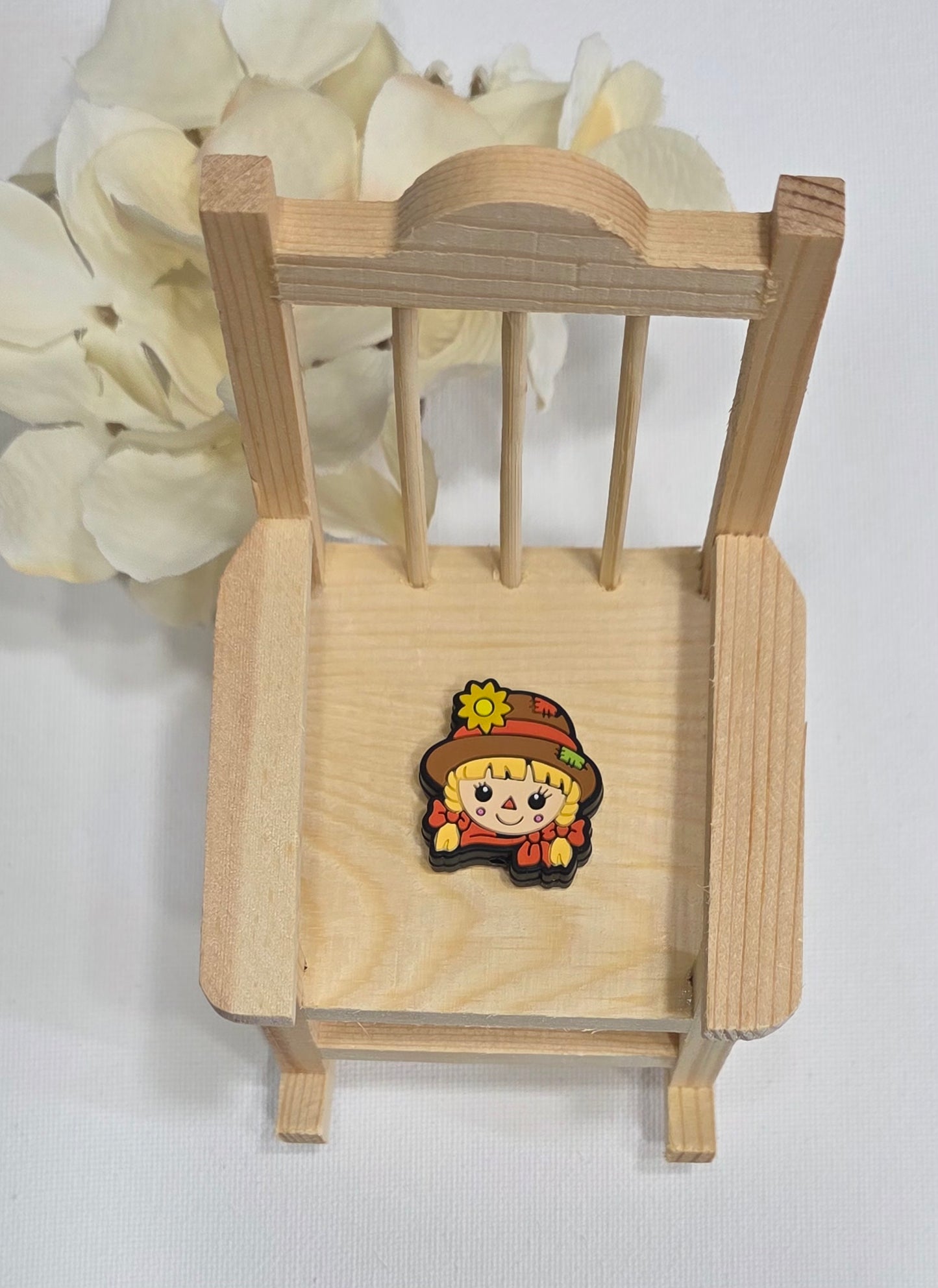 Scarecrow boy and girl silicone focal bead A269a