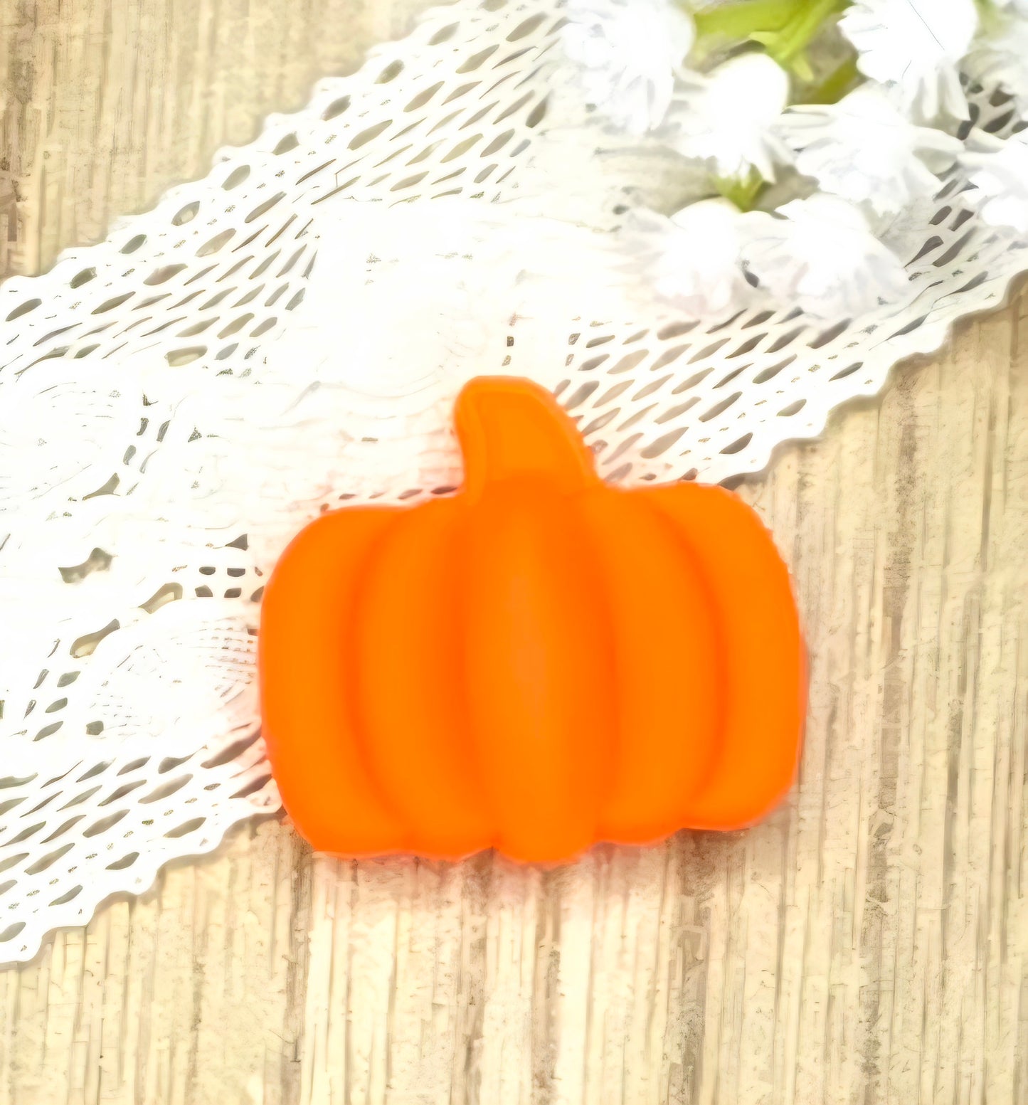 Mini Pumpkin Silicone Focal Bead – Fall Pumpkin Bead for Pens, Keychains & DIY Crafts