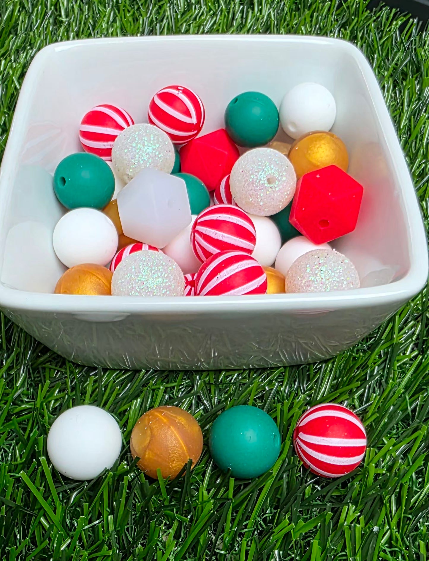 Candy Cane Forest – 15mm Curated Silicone Bead Mix – 25 Pieces