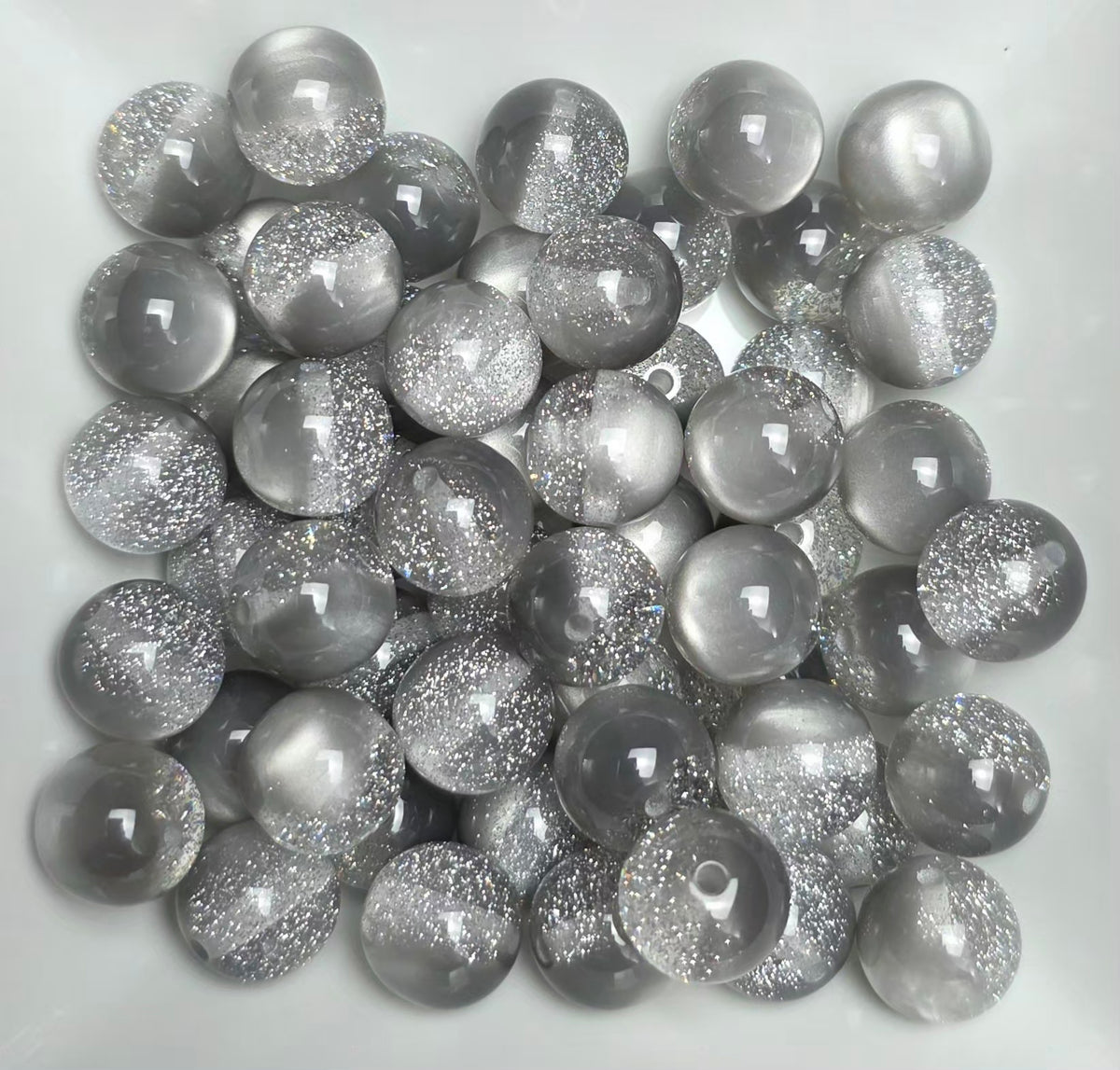 Gray & Silver Glitter Cat Eye Acrylic Beads – 16mm – 5 Pack