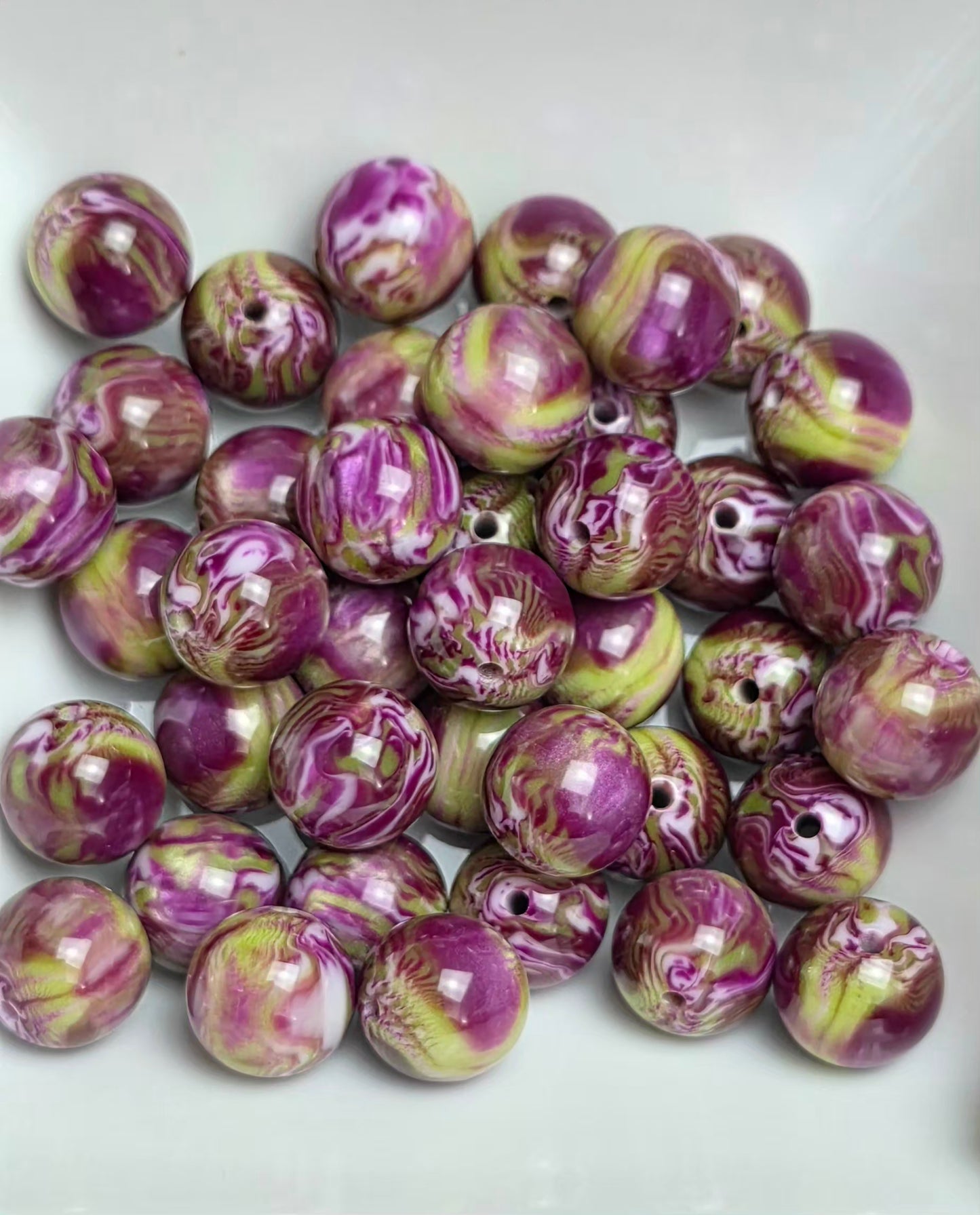 Matcha Ube 16mm Acrylic Beads – 10 Pack