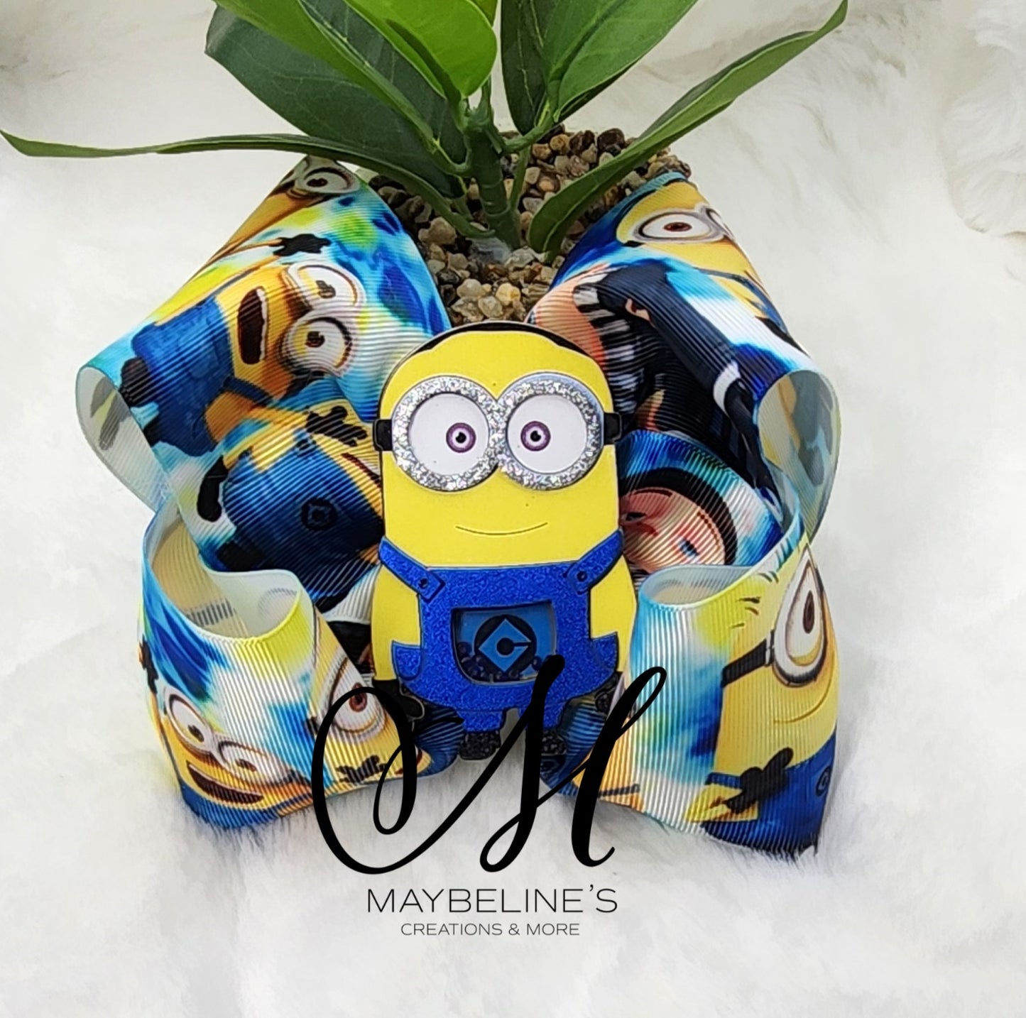 Yellow Cartoon Min*n hairbow shaker