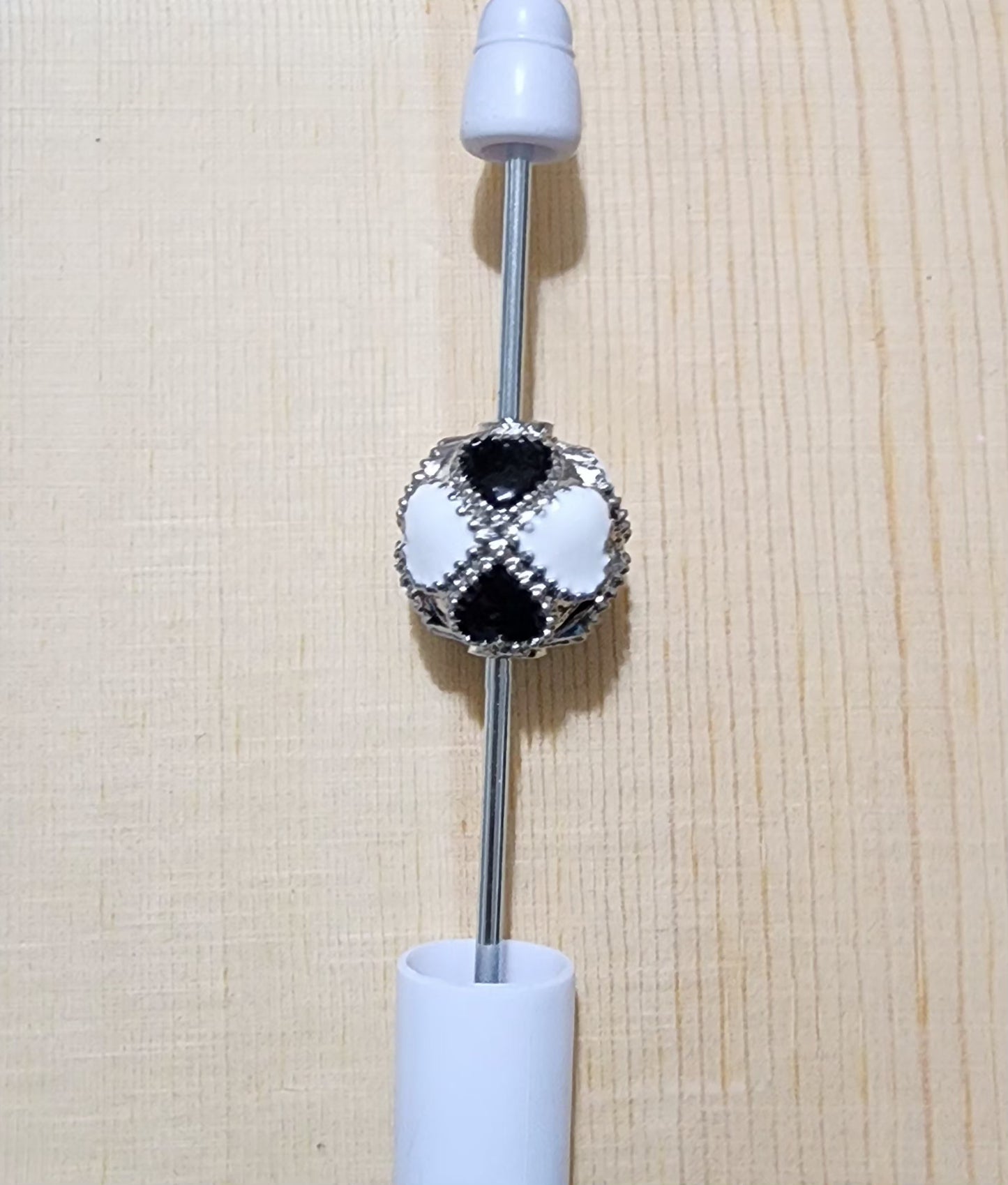 Alloy Clover 15mm beads - black with white - pink and white - red and white