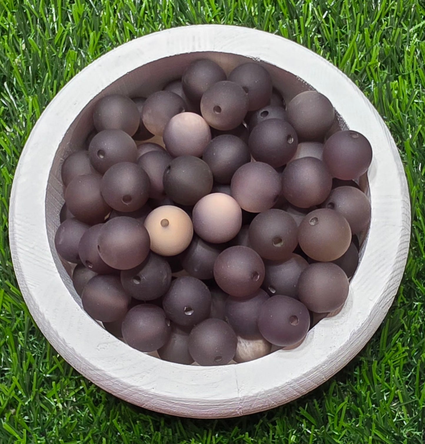 16mm frosted cat eye acrylic beads.