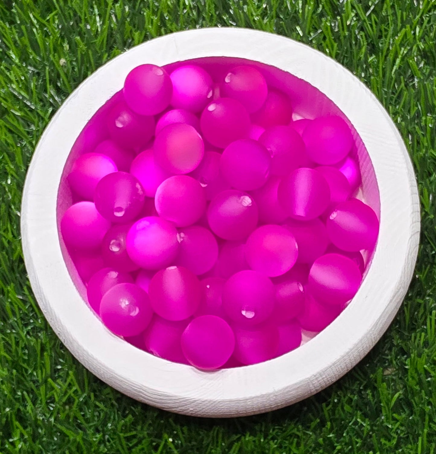 16mm frosted cat eye acrylic beads.