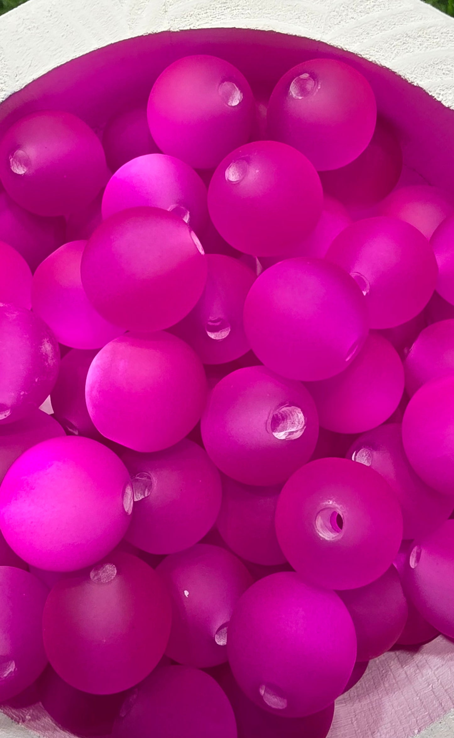 16mm frosted cat eye acrylic beads.