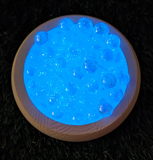16mm White Glow-in-the-Dark Glitter Acrylic Beads – 6 Piece Pack