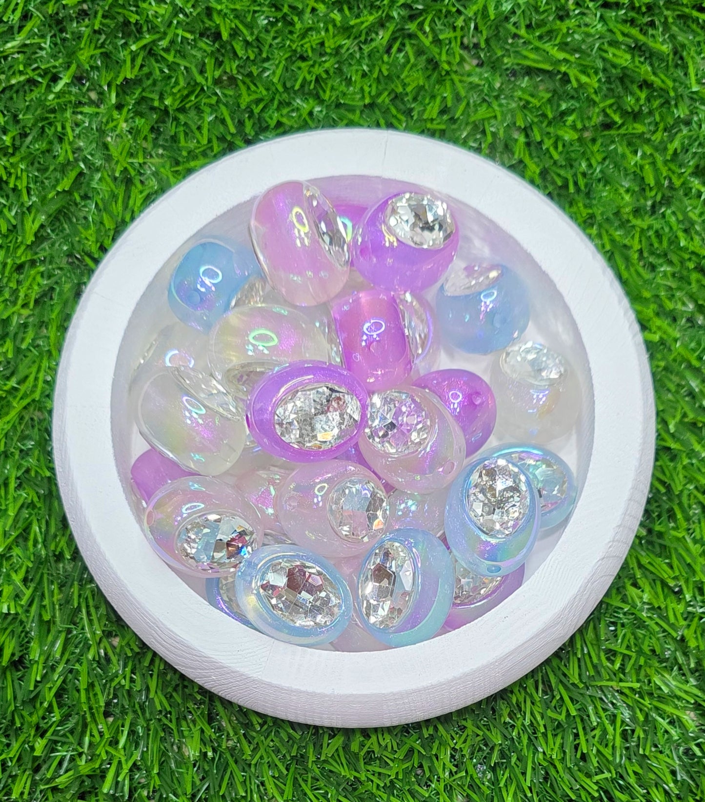 20mm oval rhinestone beads. 4 pack