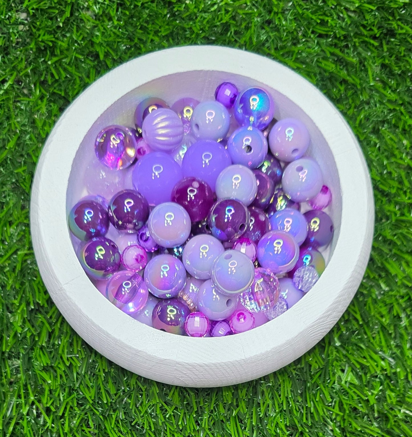 Mix acrylic beads in many different colors and sizes