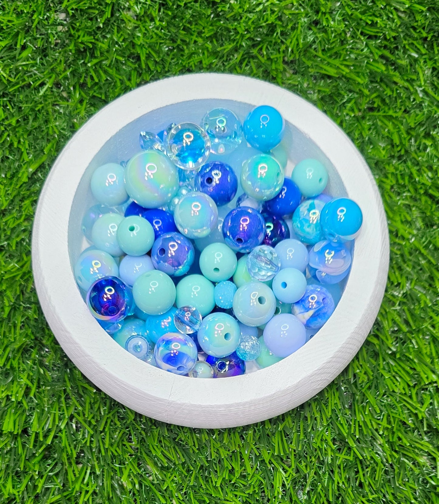 Mix acrylic beads in many different colors and sizes