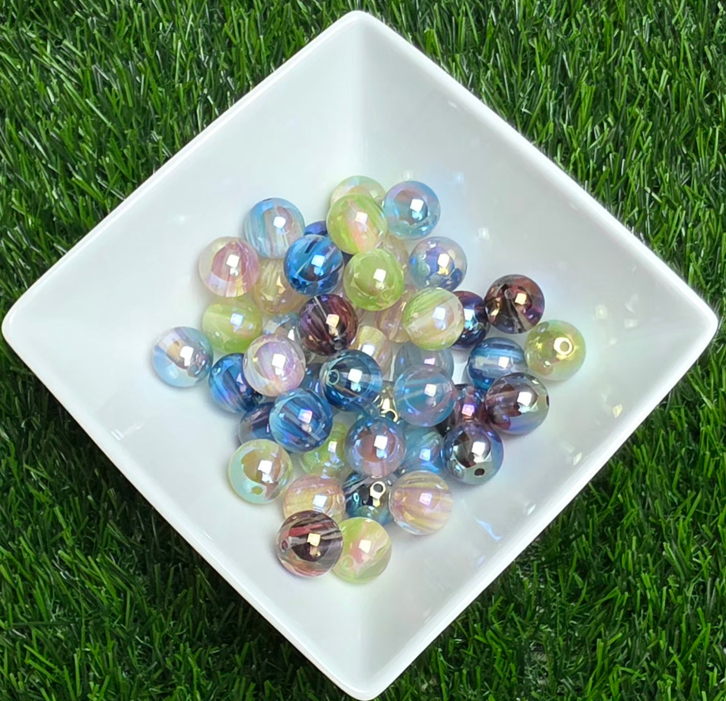 Aurora Mirage – 16mm Swirl Acrylic Bead Mix – 10 Pack