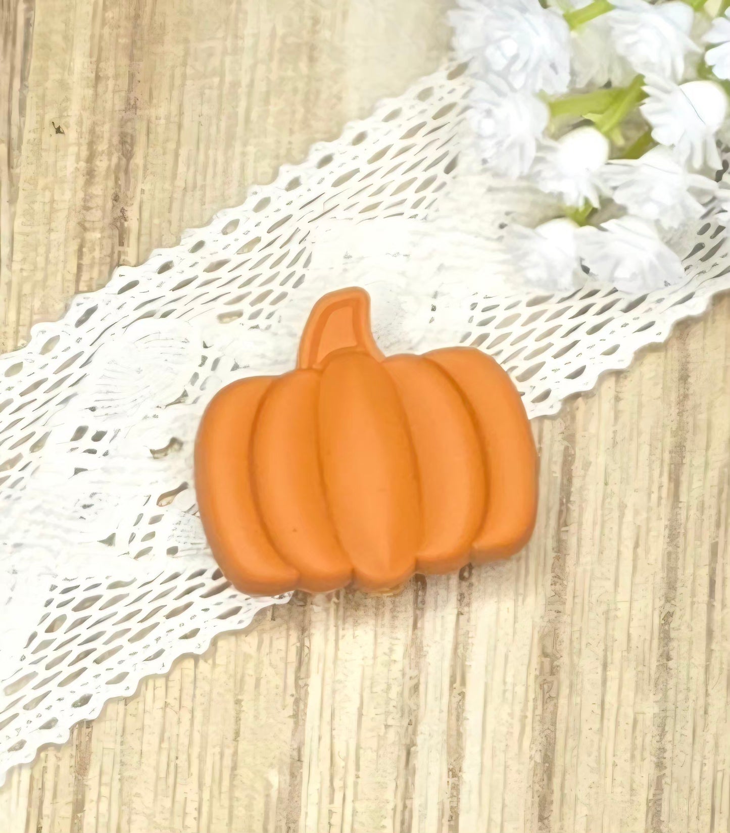 Mini Pumpkin Silicone Focal Bead – Fall Pumpkin Bead for Pens, Keychains & DIY Crafts