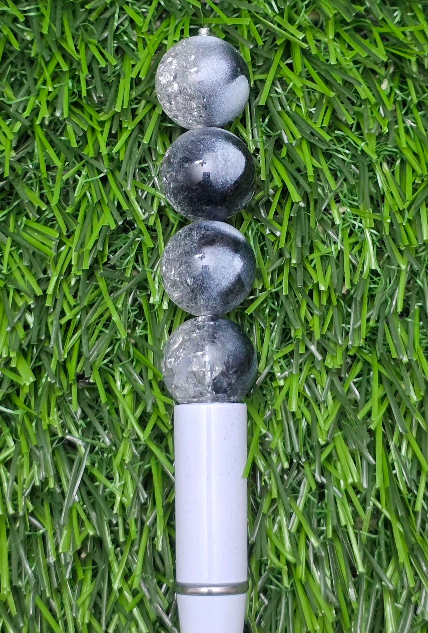 16MM Black Charcoal & Clear Mixed Finish Crackle Acrylic Beads – 5 Piece Pack