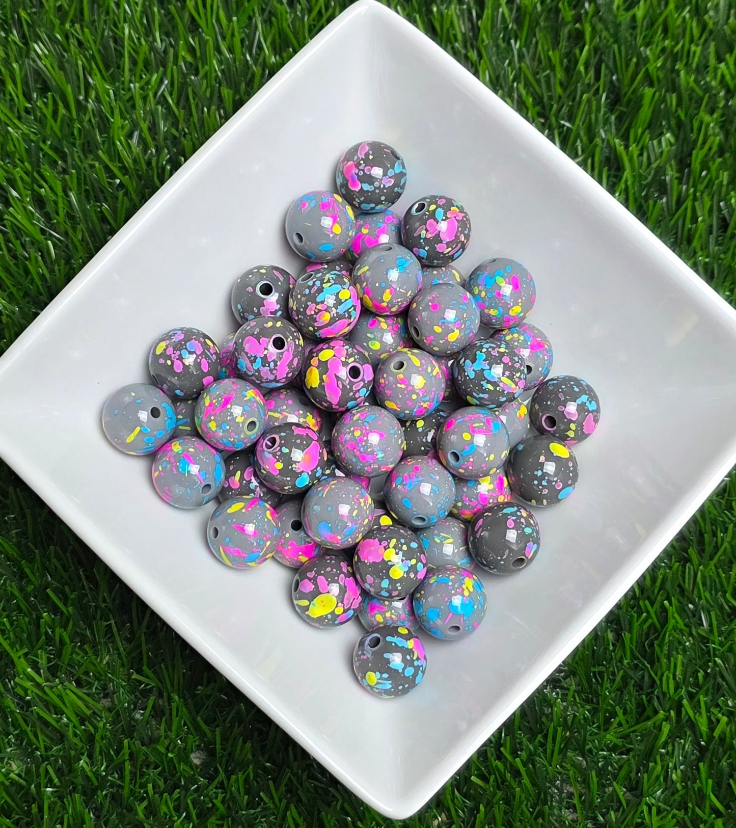 Gray Multicolor Splatter Acrylic Beads – 16mm - 5 Pack