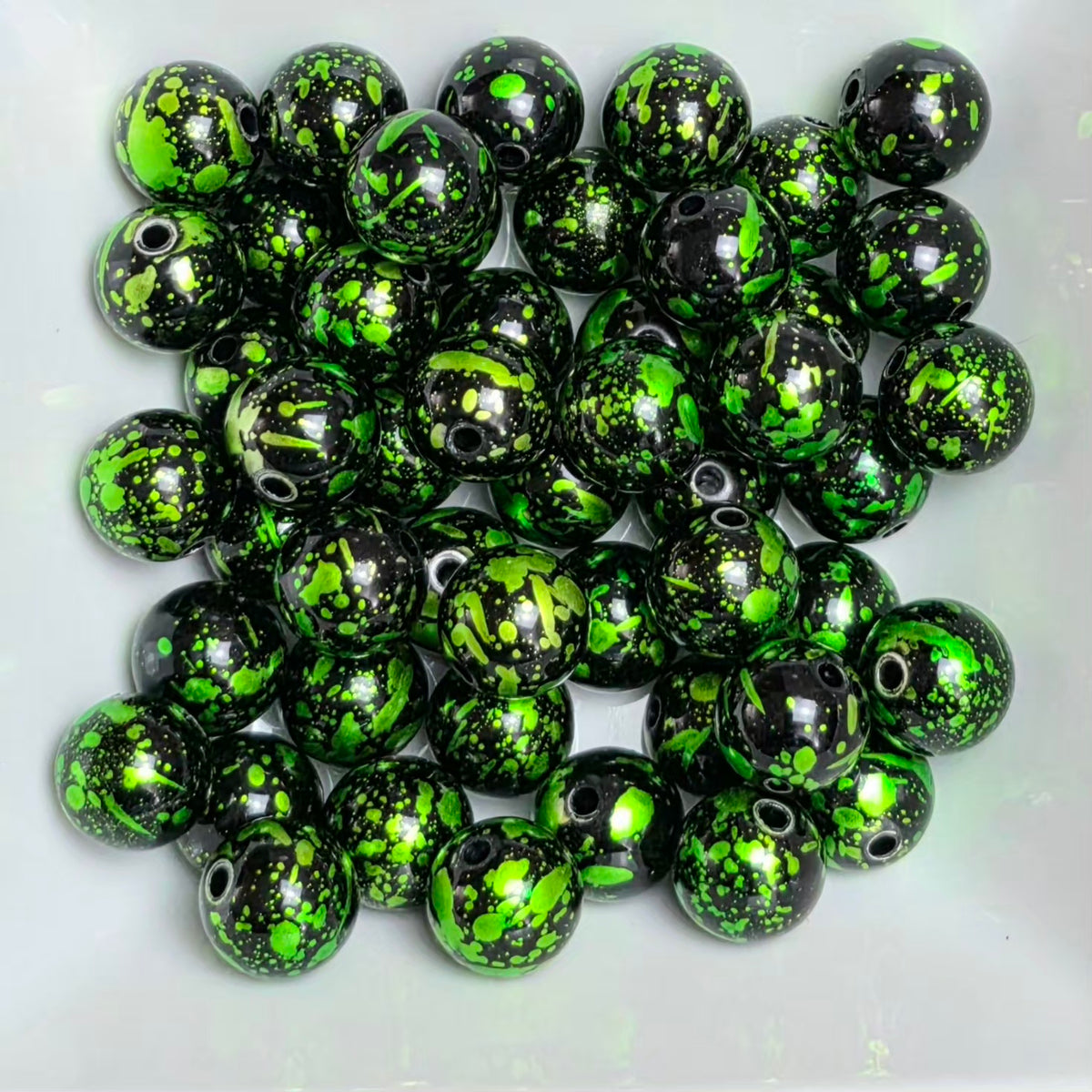 Metallic Green Splatter Acrylic Beads – 16mm - 5 Pack
