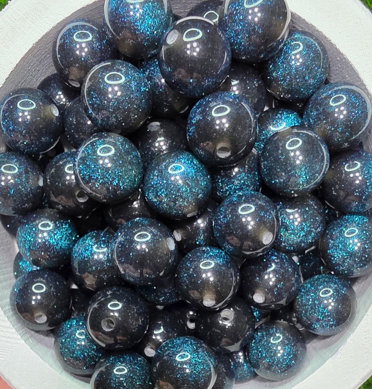 Black 16mm glow in the dark glitter acrylic beads