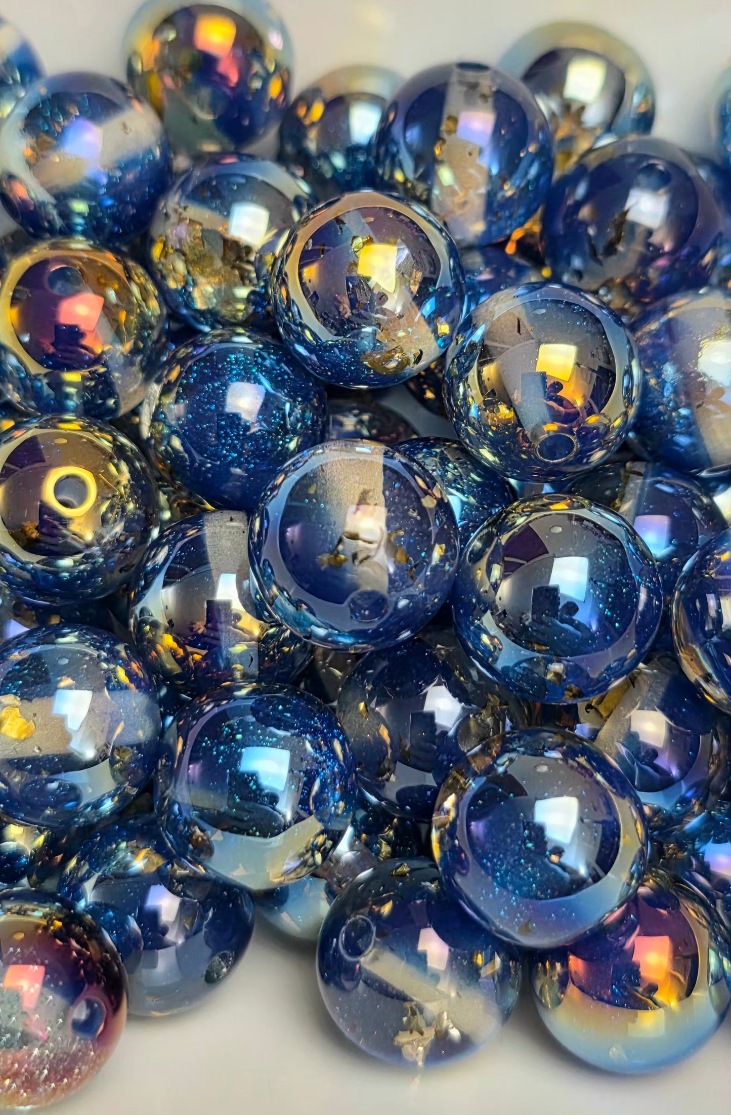Blue Iridescent Acrylic Beads – 16mm – 10 Pack