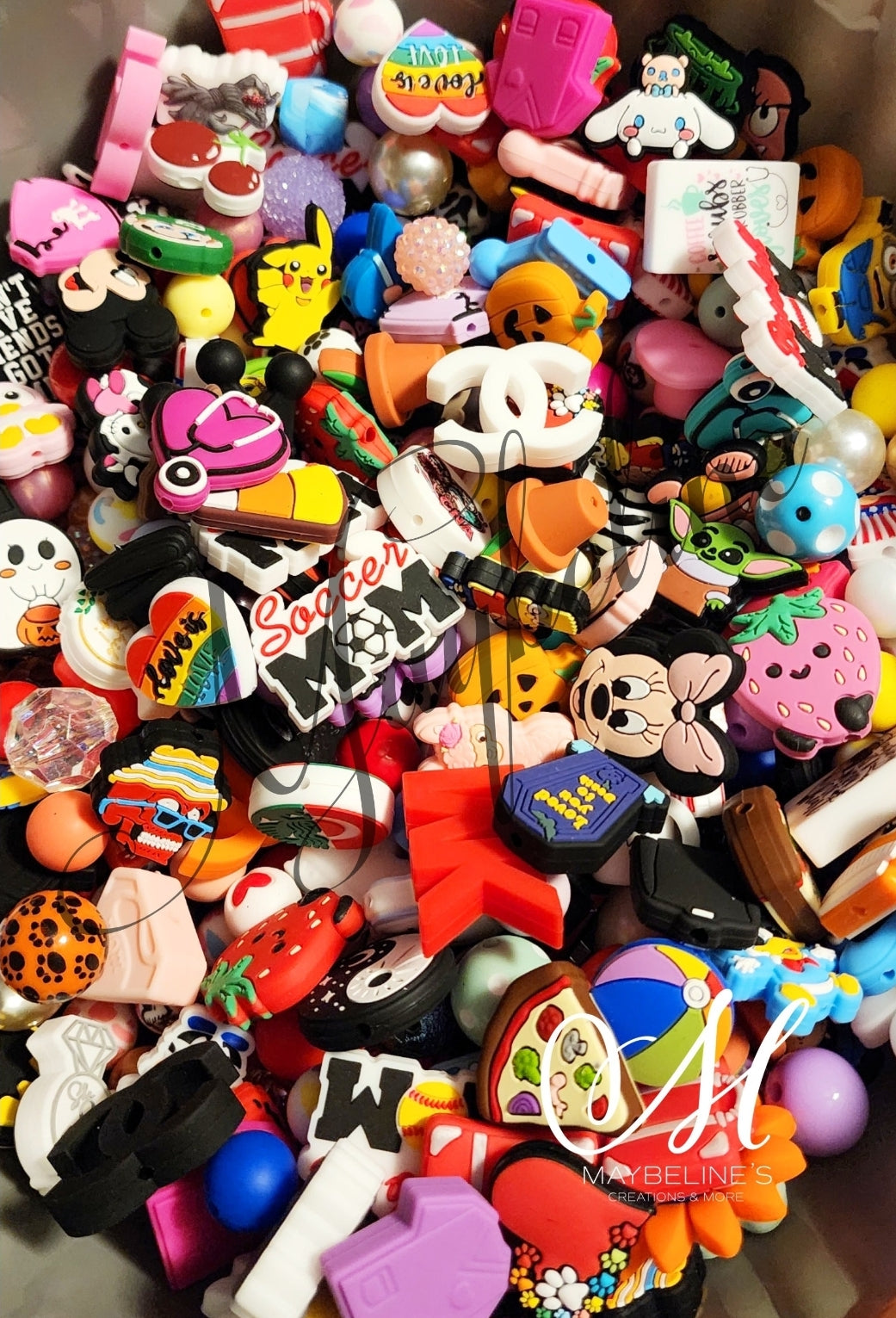 Scoopy scoop. Scoops of mixed silicone beads, Focals, and much more.