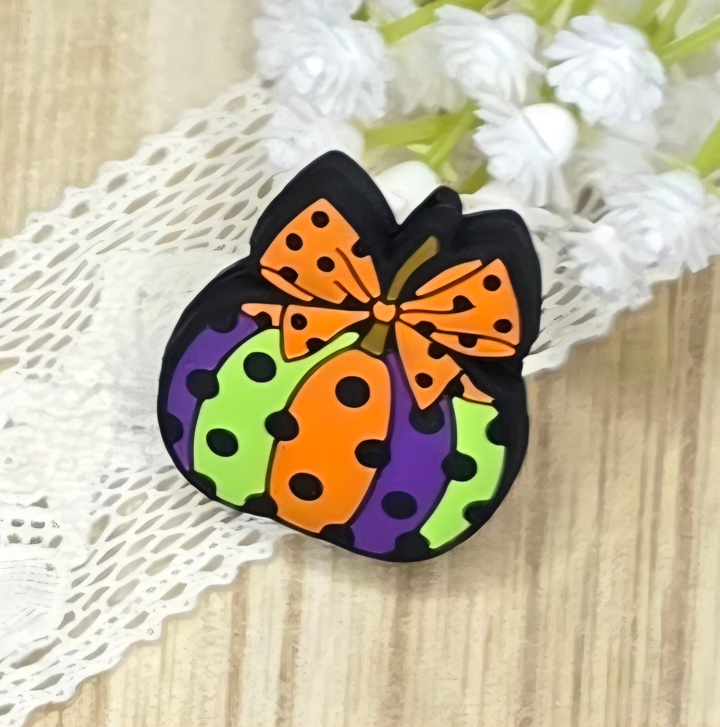 Bow Pumpkin Silicone Focal Bead – Silicone Focal Bead for Pens, Keychains & Fall Crafts