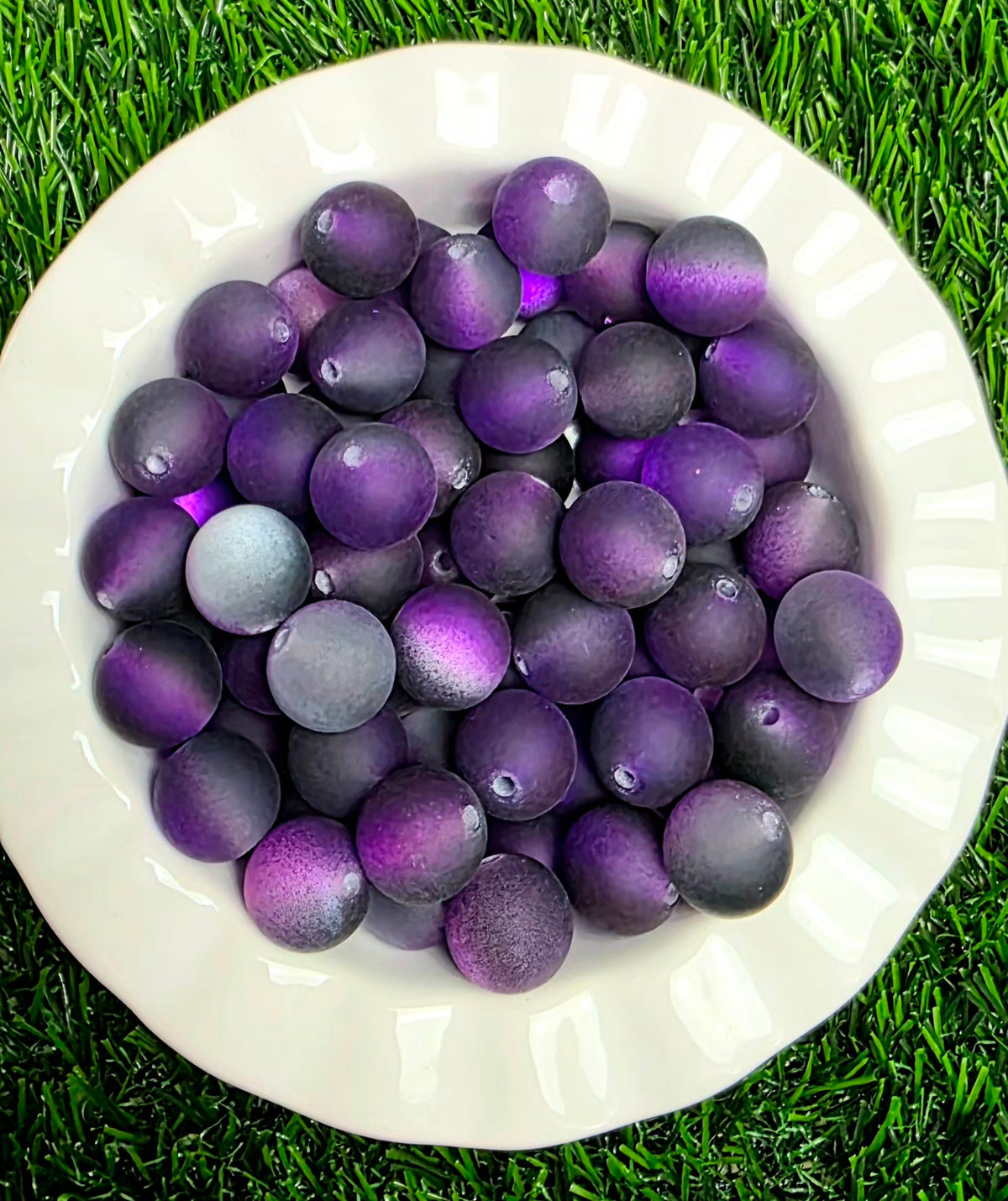 Purple, Black & Gray 3-Tone Frosted Cat Eye Acrylic Beads – 16mm – 5 Pack