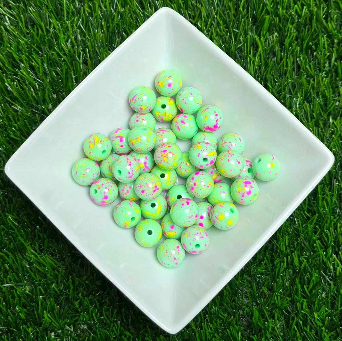 Mint Green Pink & Yellow Splatter Acrylic Beads – 16mm - 5 Pack