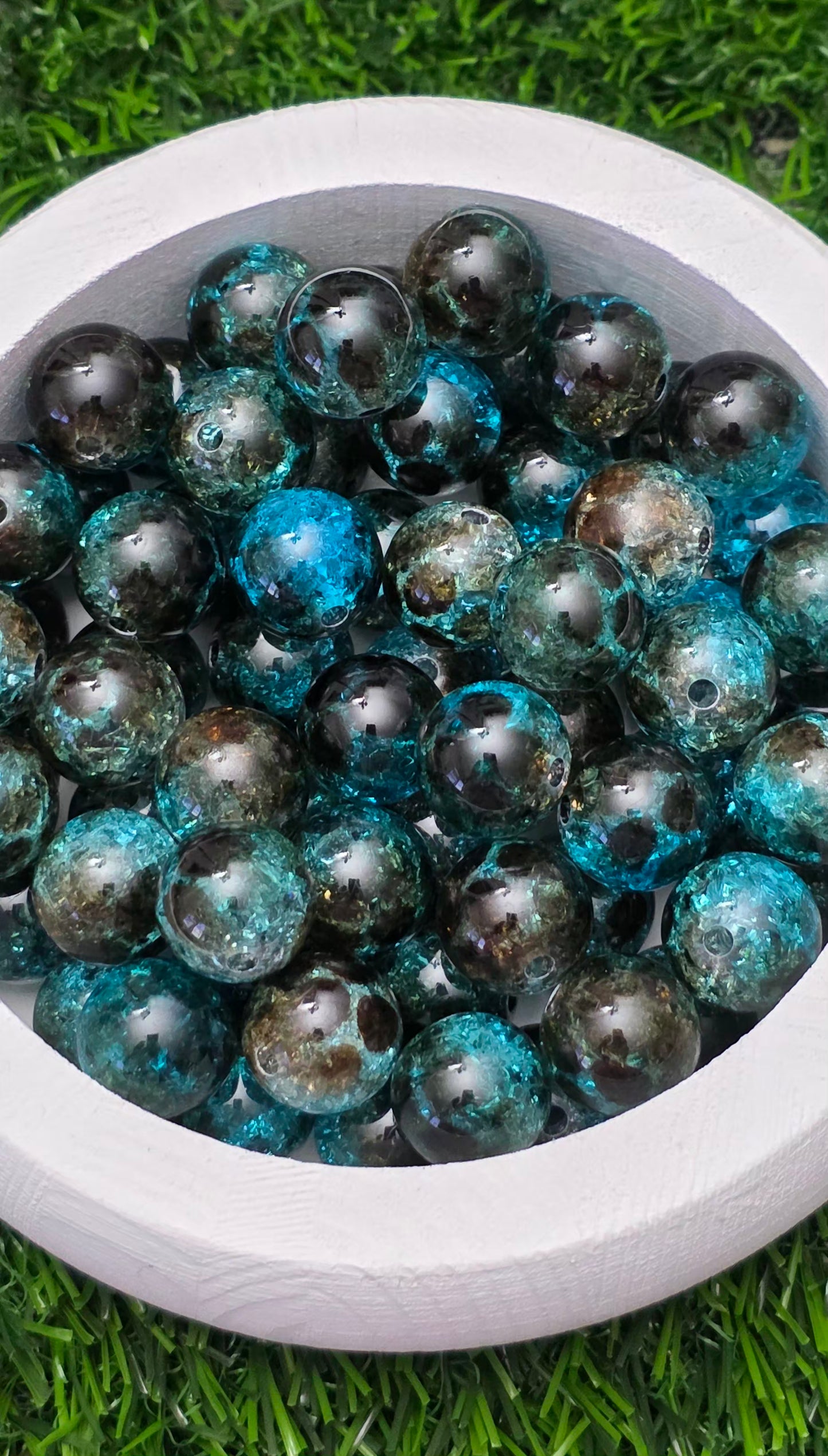 16MM Teal & Black Crackle Acrylic Beads – 5 Piece Pack