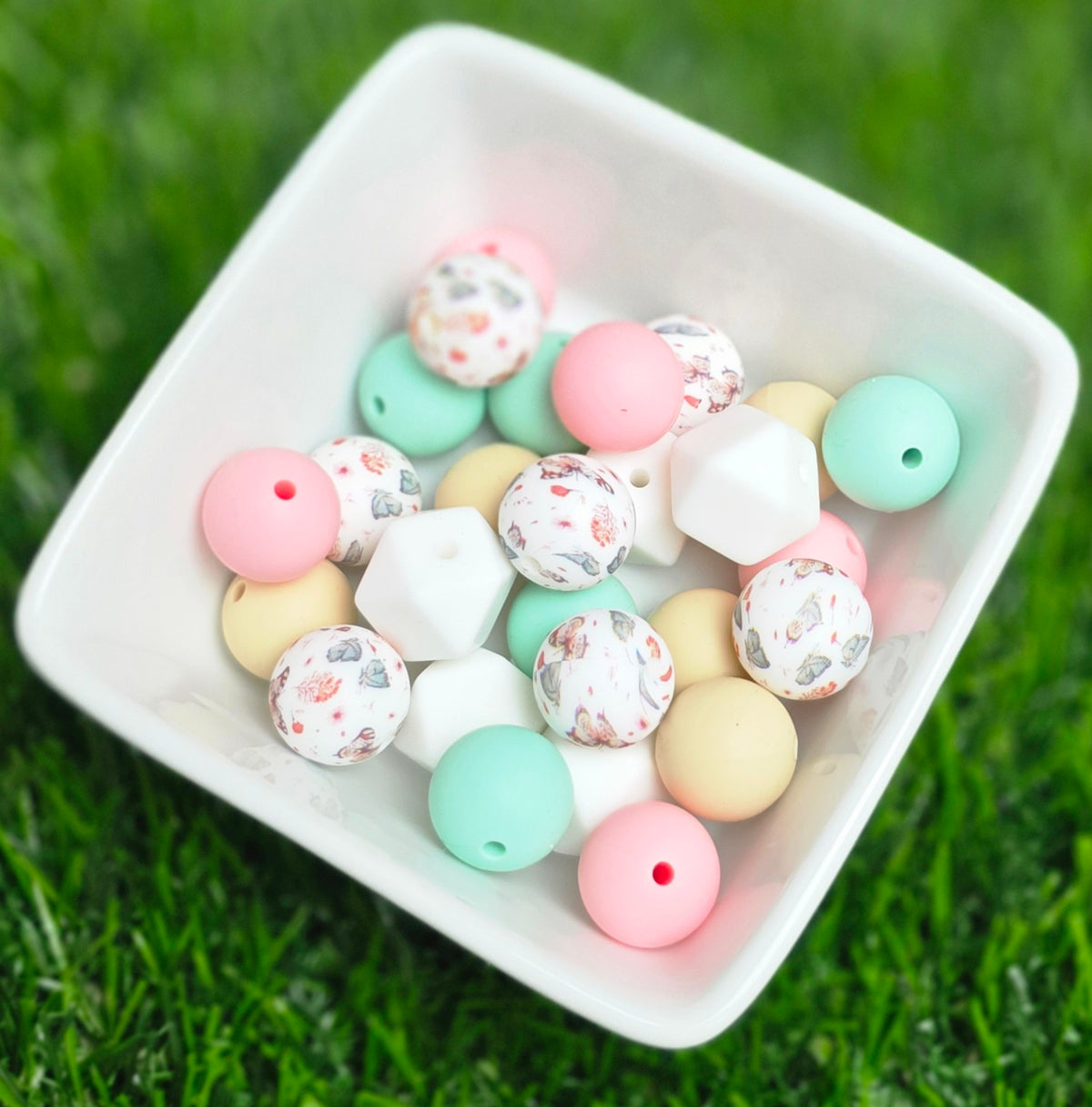 Sweet Serenity – 15mm Curated Silicone Bead Mix – 25 Pieces