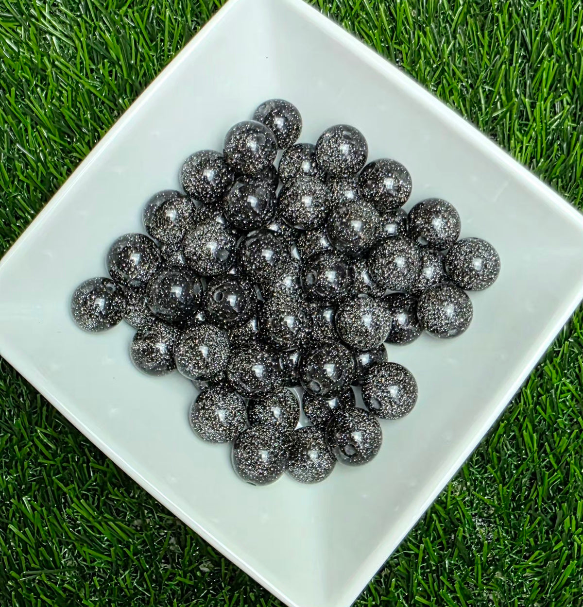Black Glitter Acrylic Beads – 16mm – 5 Pack