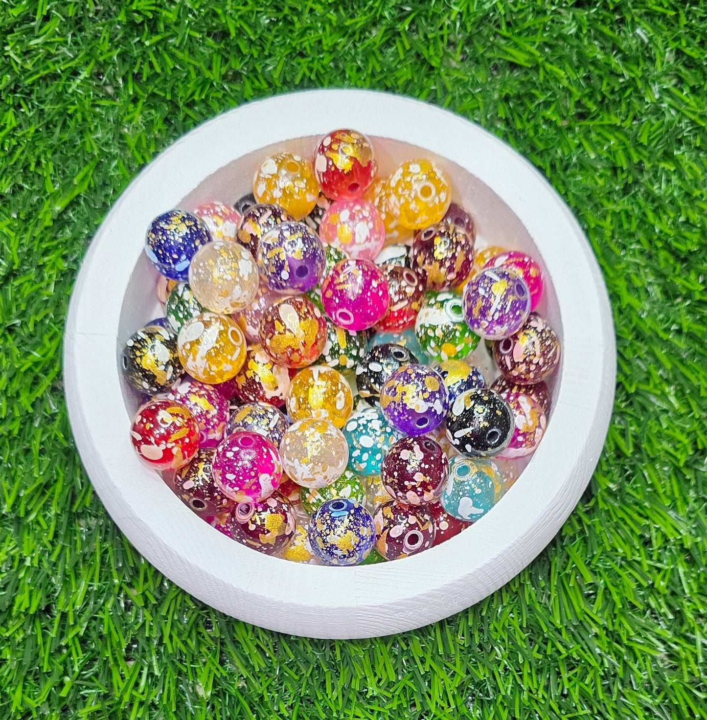 Gold with white platter 16mm acrylic beads, 6pcs randomly packed