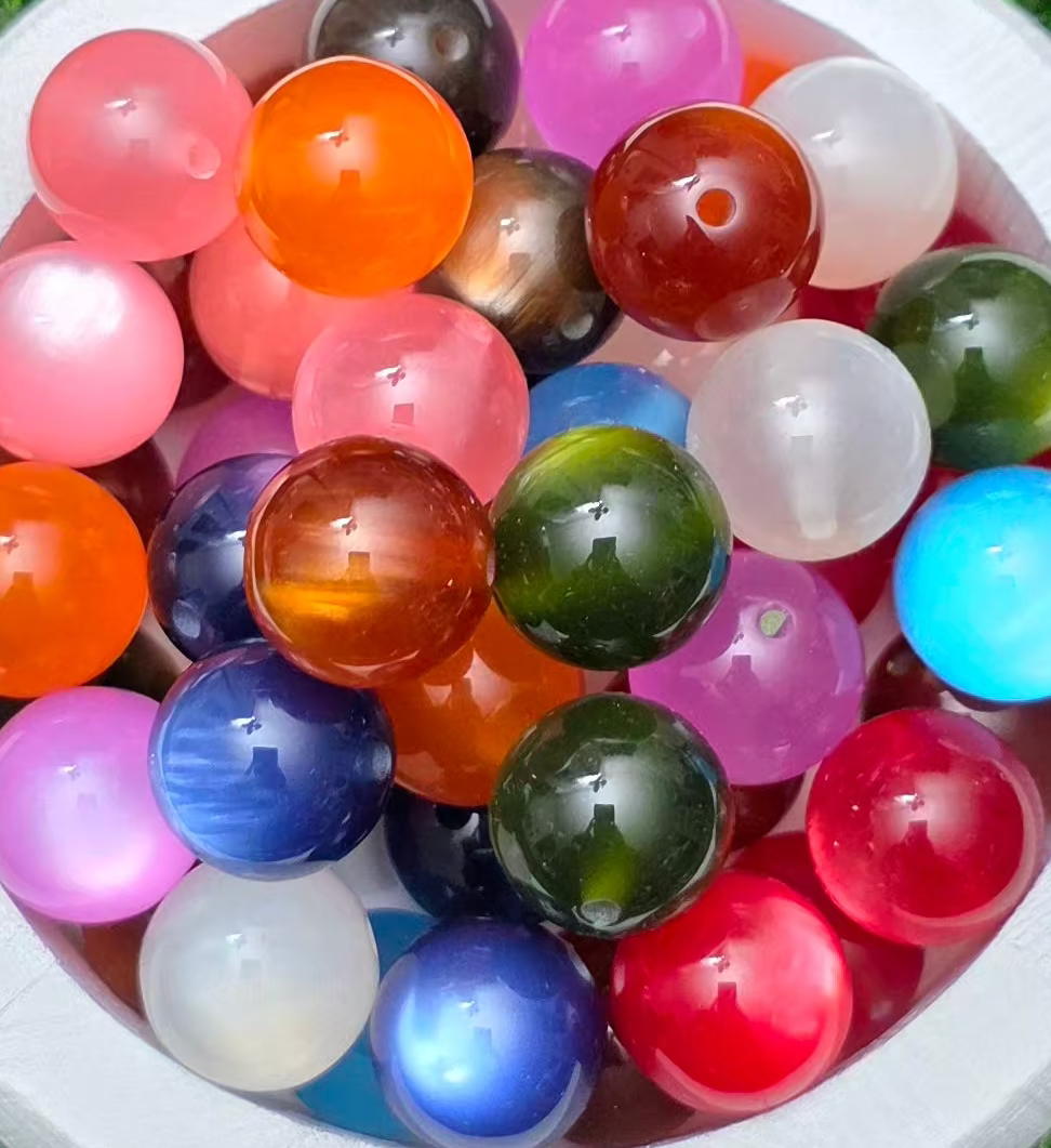 20mm Shinny Cat Eye Acrylic Beads – 4 Piece Pack