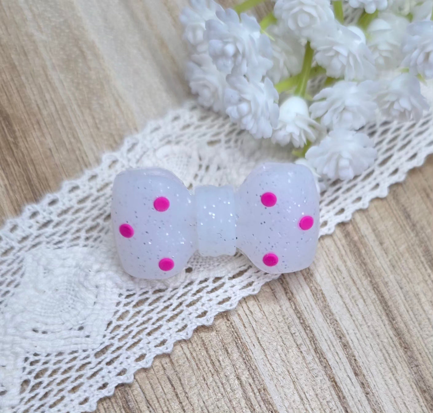 3D Polka Dot Bow Silicone Focal Bead