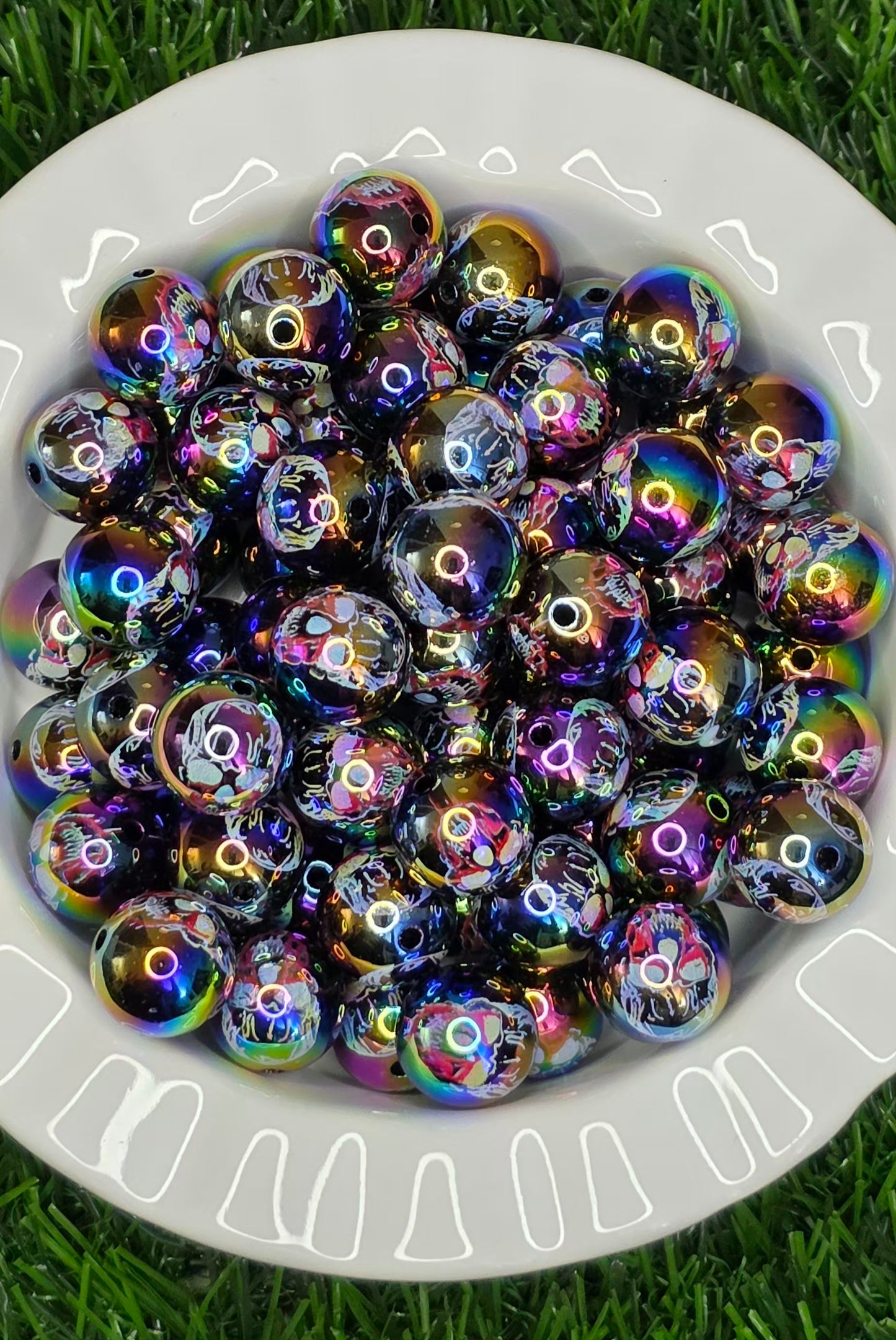 Iridescent Skull Print Acrylic Beads – 5 Pack