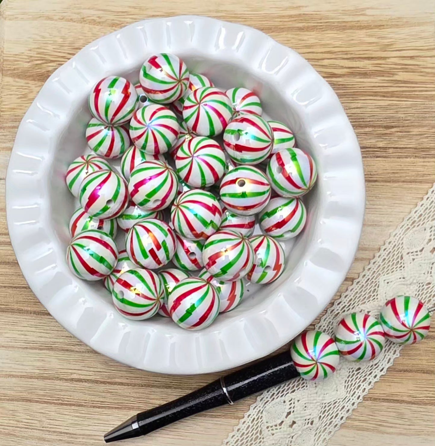 20mm Peppermint Candy Swirl Acrylic Beads – 4 Piece Pack