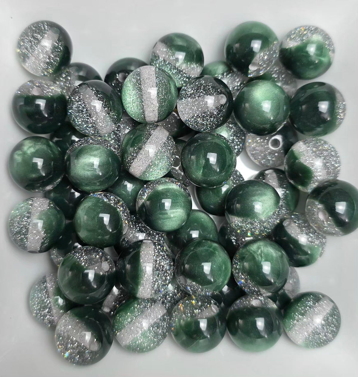 Hunter Green & Silver Glitter Cat Eye Acrylic Beads – 16mm – 5 Pack