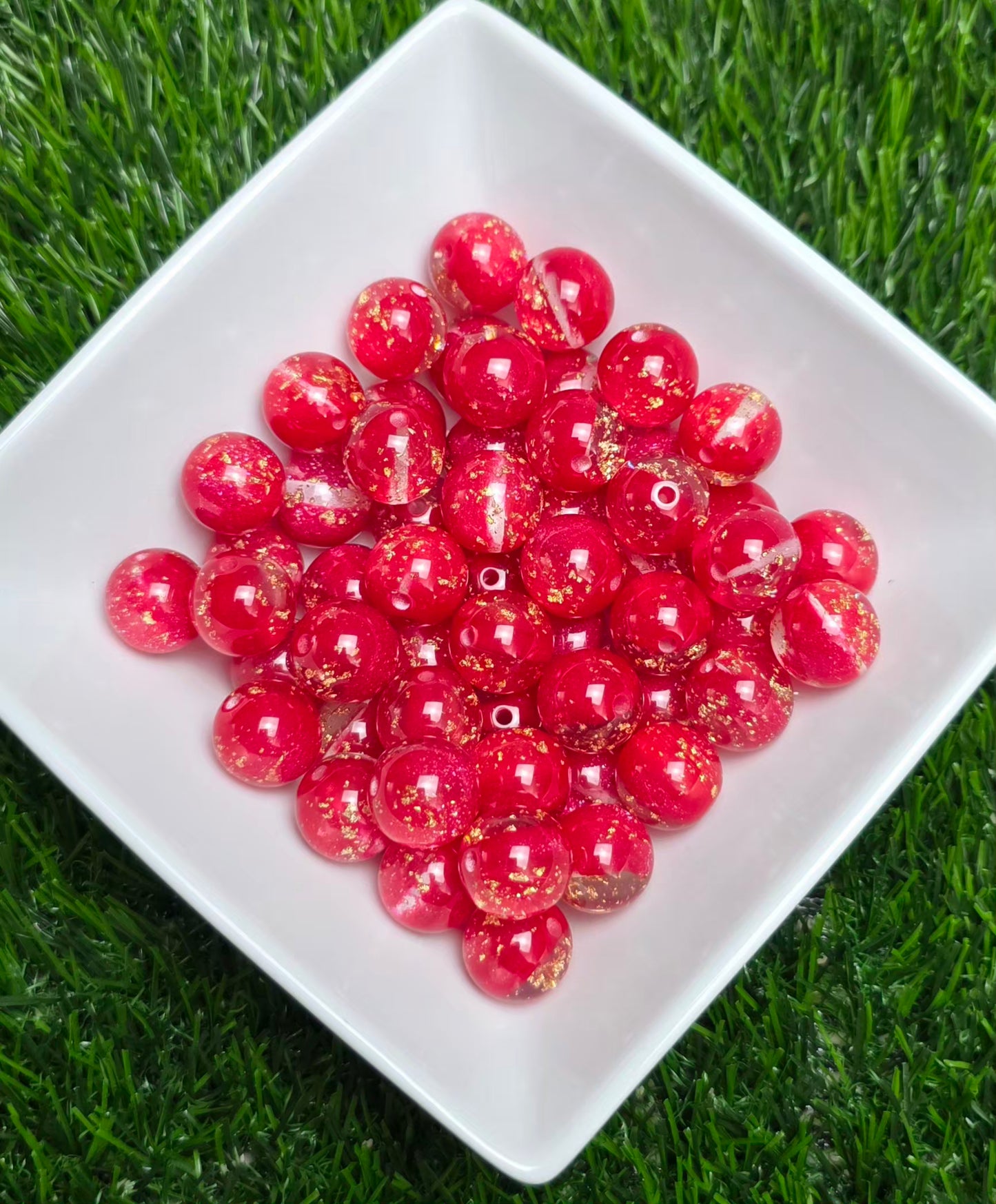 Red Gold Foil Acrylic Beads – 16mm – 10 Pack
