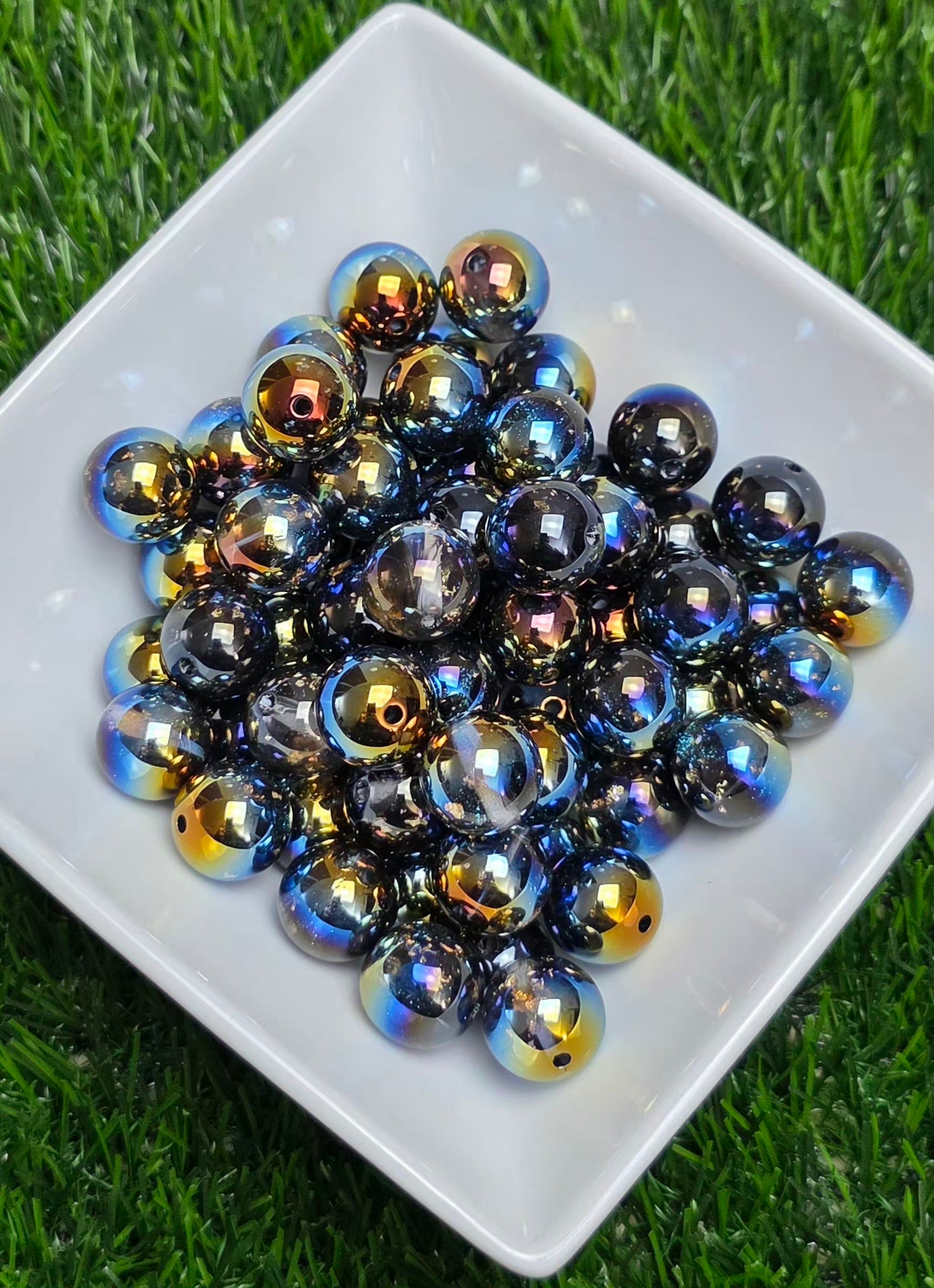 Black Rainbow Iridescent Acrylic Beads – 16mm – 10 Pack