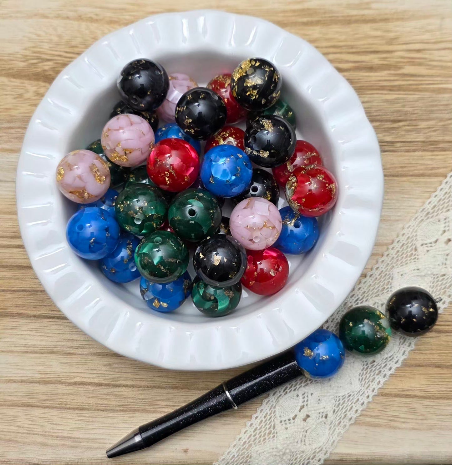 20mm Multicolor Acrylic Beads with Gold Foil – 4 Piece Pack
