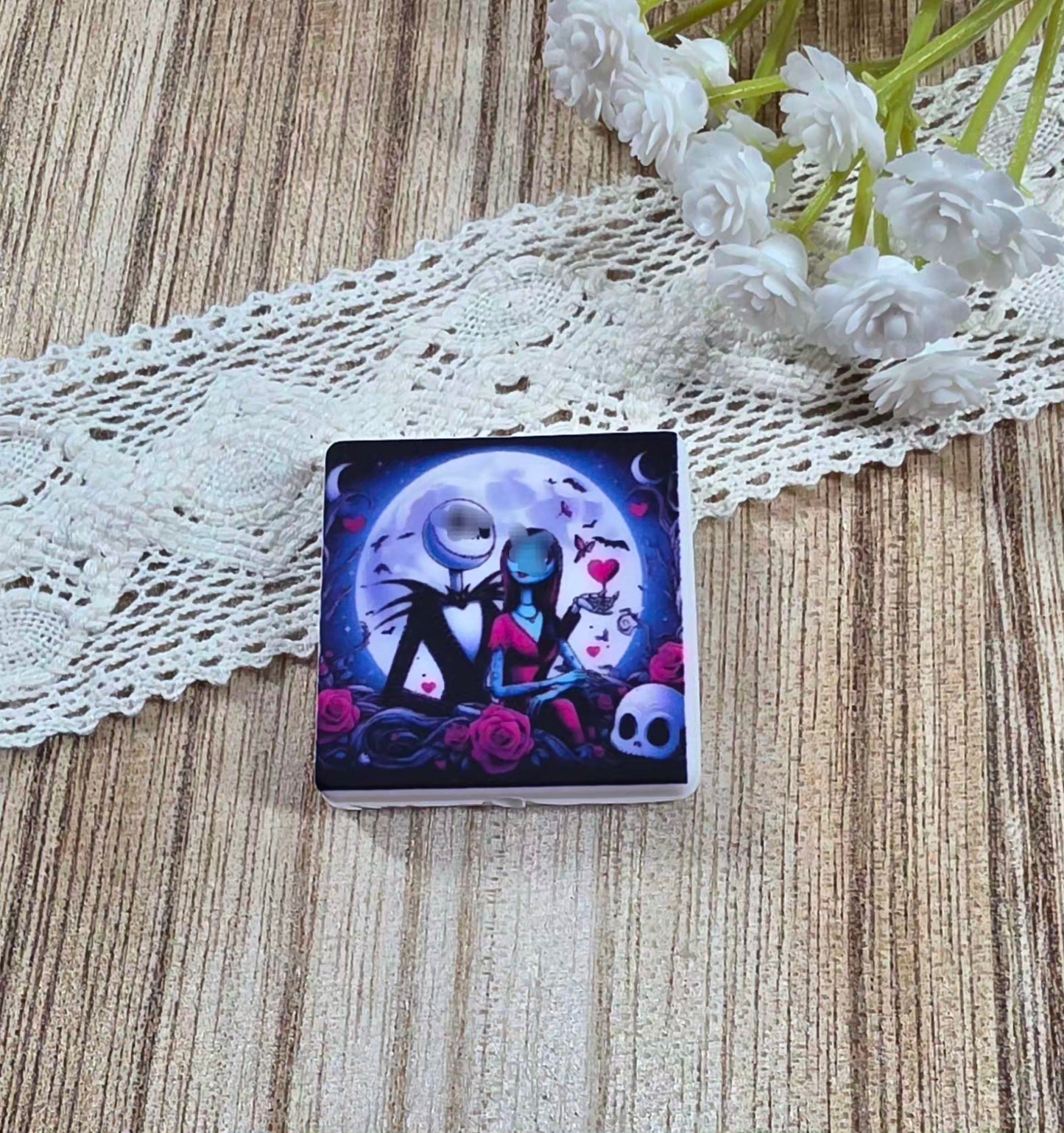 Halloween Moonlight Couple Silicone Focal Bead – Spooky Romance Design