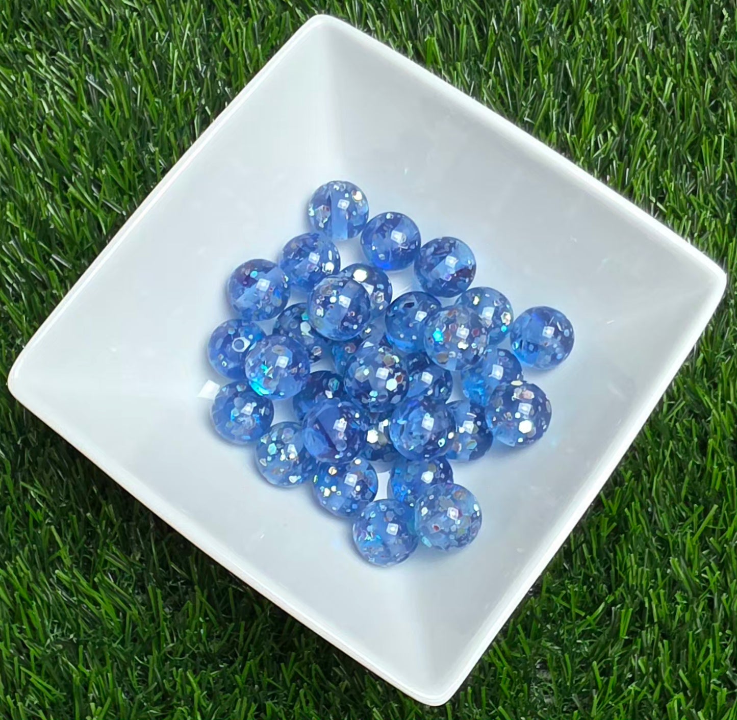Blue Topaz Fizz – 16mm Glow-in-the-Dark Glitter Acrylic Beads – 10 Pack