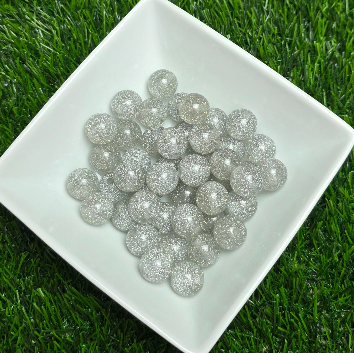 Silver Glitter Acrylic Beads – 16mm – 5 Pack