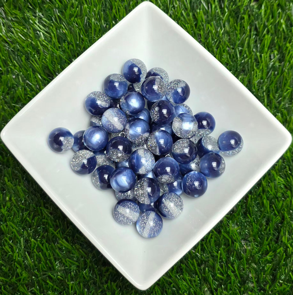 Navy Blue & Silver Glitter Cat Eye Acrylic Beads – 16mm – 5 Pack