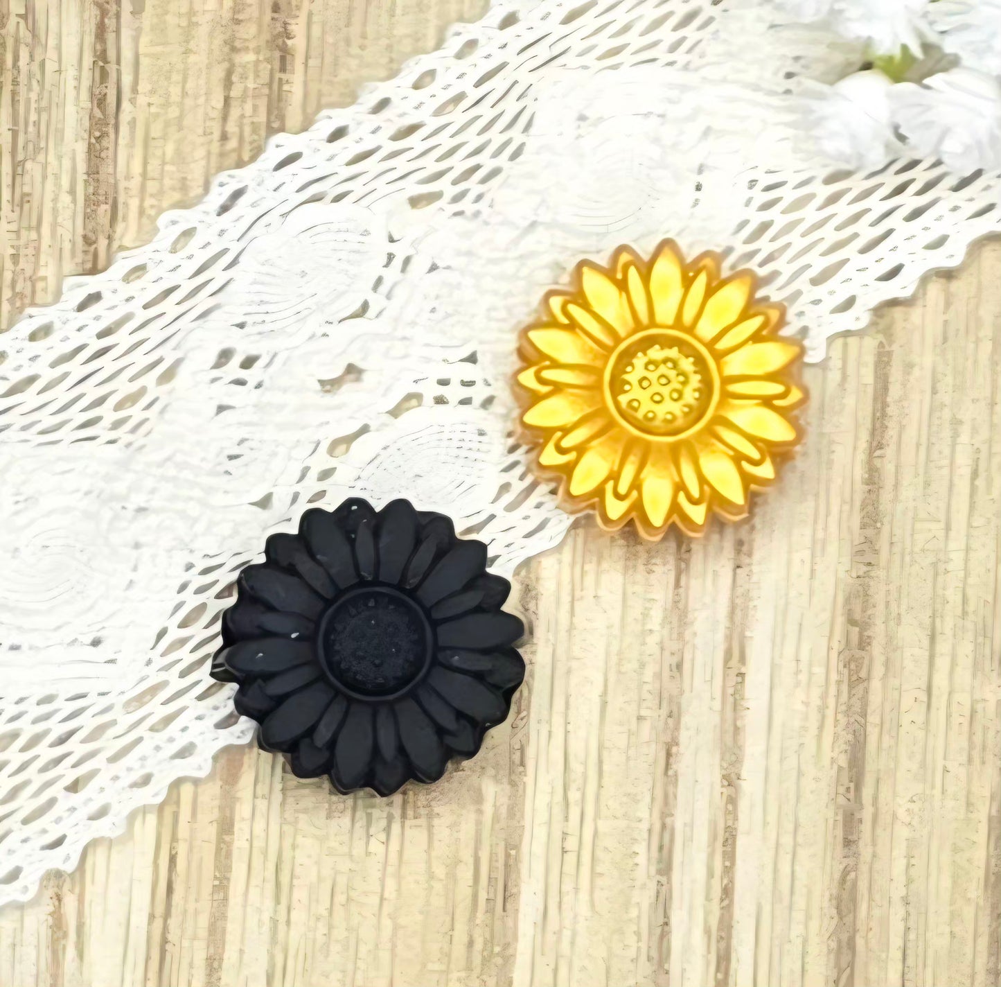 Mini 16mm Sunflower Silicone Focal Bead | Color Options