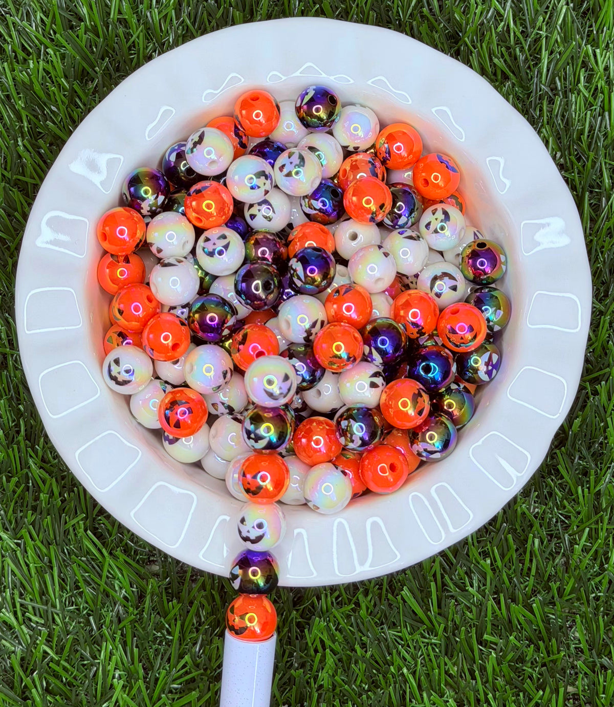 12mm Iridescent Pumpkin Face Acrylic Beads – 20 Pack