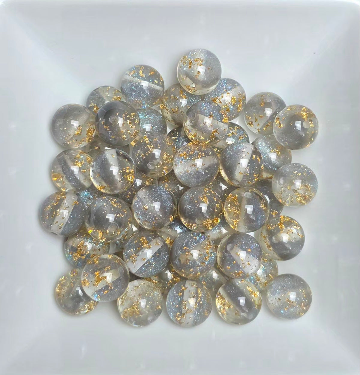 Gray Glitter & Gold Foil Acrylic Beads – 16mm – 5 Pack